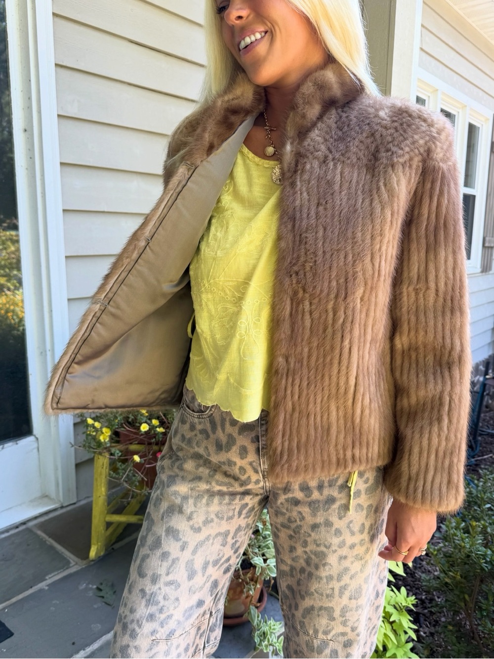 Vintage Brown Saga Mink Fur Jacket - Women's Short Coat